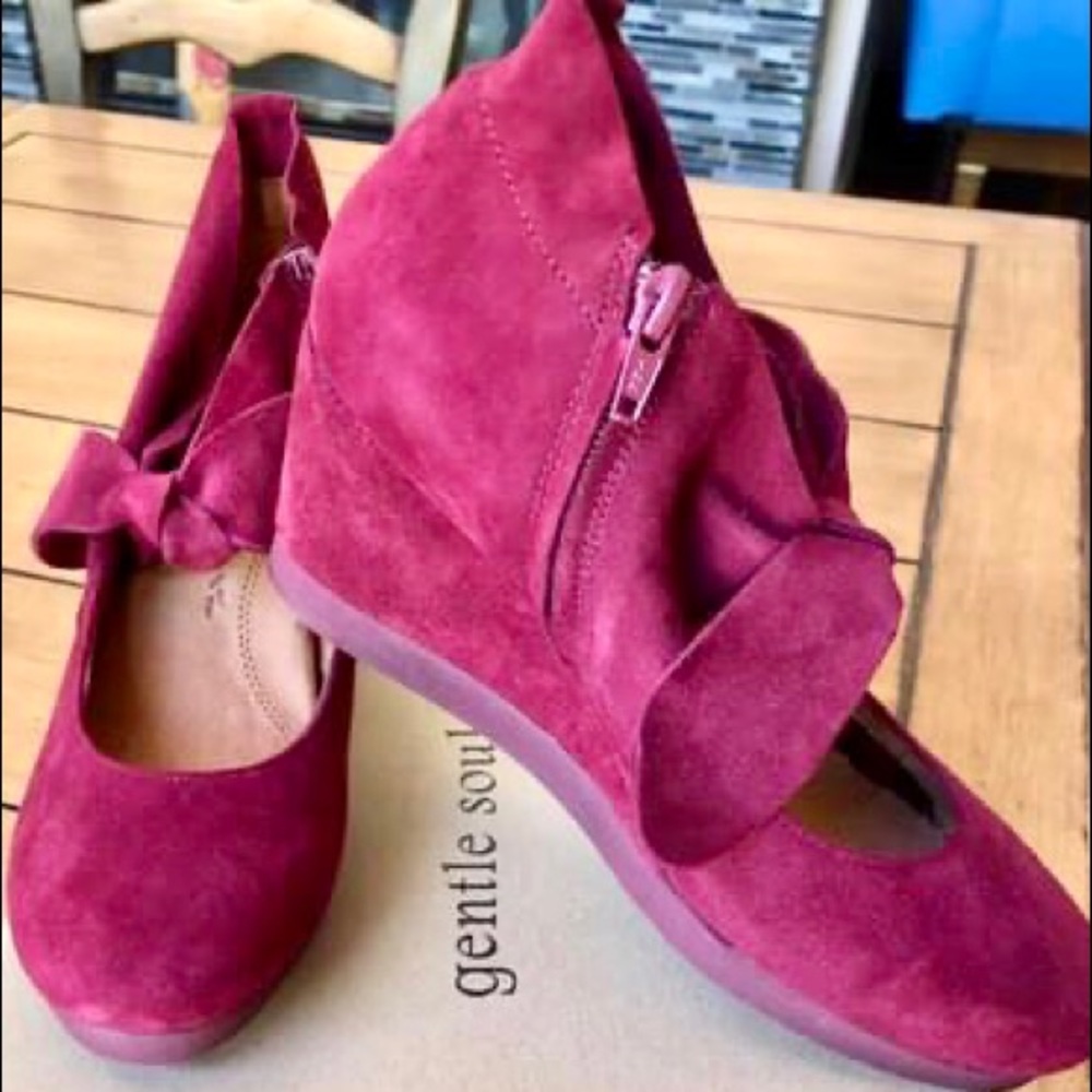 Gentle Souls NWB ‘Dawnest’ Suede Wine Wedge Shoes